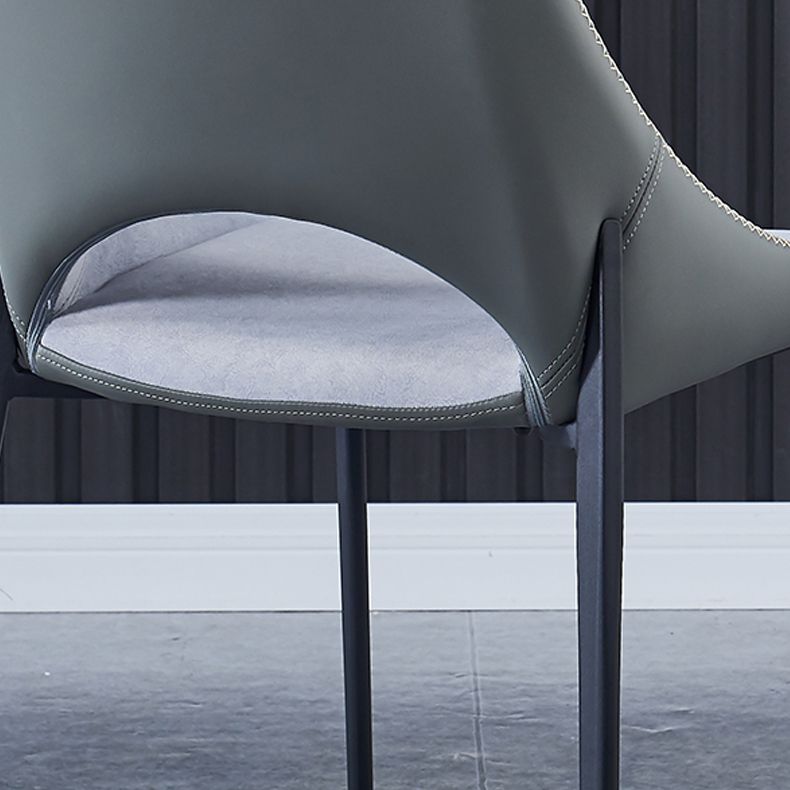 Silla lateral de cuero contemporánea para restaurante, silla de comedor con respaldo abierto y patas negras