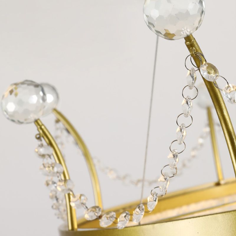 Crown Chandelier Light Fixtures Modern Multi-Head White Chandelier Pendant Lamp with Feather Shade