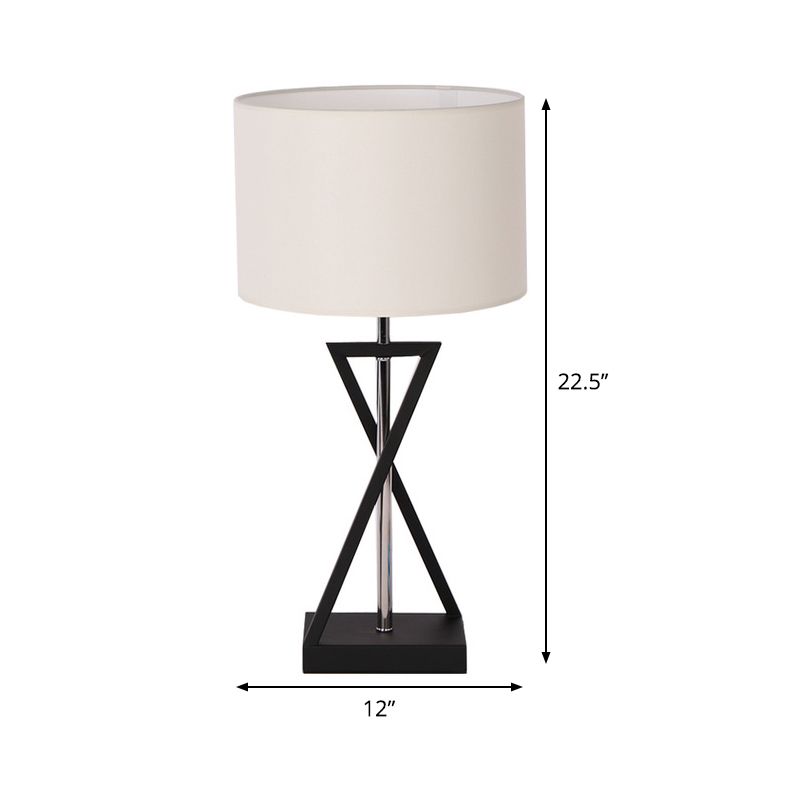 Modernisme 1 Hoofdtafel Licht Wit Witte Cilindrische kleine bureaulamp met stofschaduw