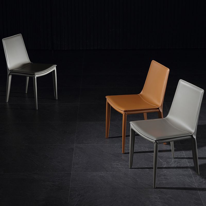 Silla de comedor sin brazos de cuero moderno que cena las sillas del metal para el uso del restaurante