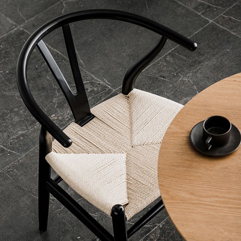 Silla de comedor de madera de estilo escandinavo Silla Wishbone con brazo