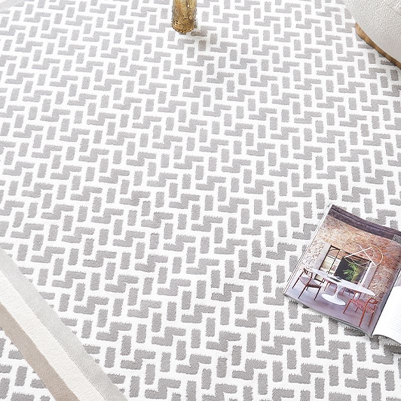 Grey Plaid Pattern Area Carpet Polyester Area Rug Easy Care Washable Rug for Living Room