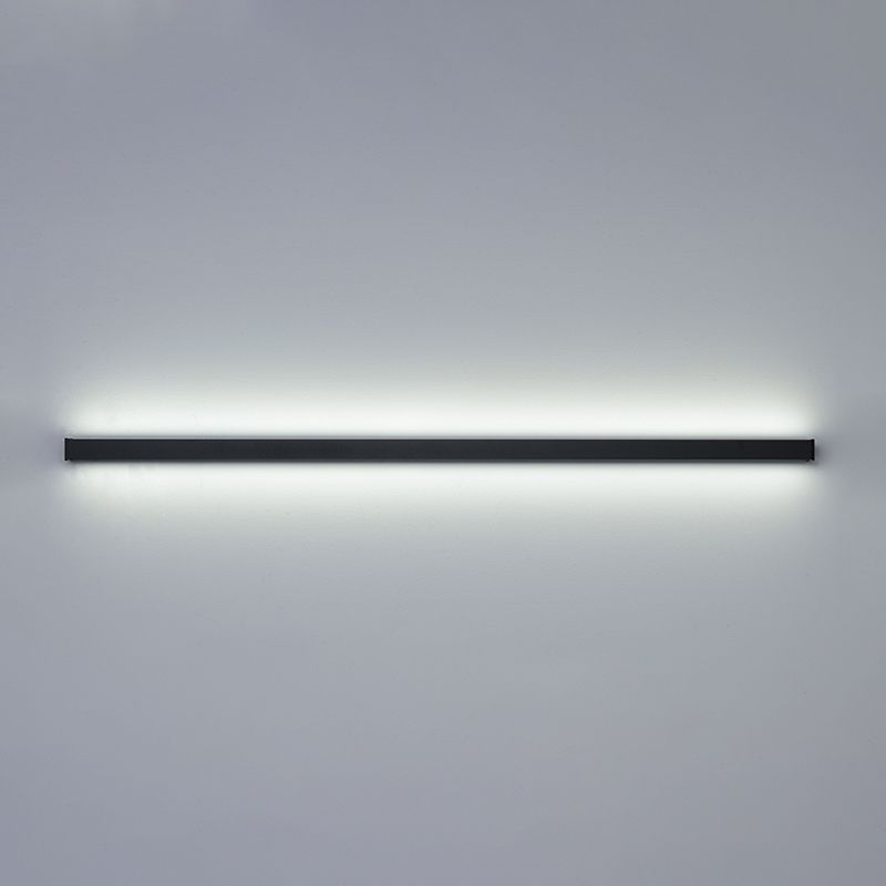 Linear Shape Metal Wall Light Modern Single Light Wall Light Fixture in Black