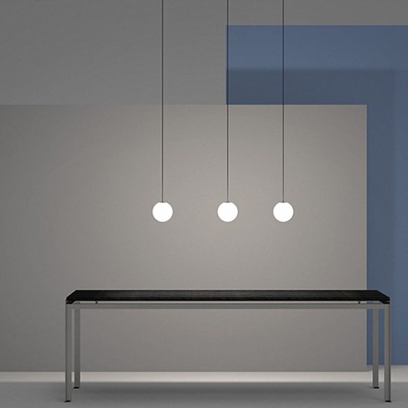 Minimalistischer Ball Anhänger weißes Glas 1 Glühbirnen -Schlafzimmer -Federung mit hängenden Stange