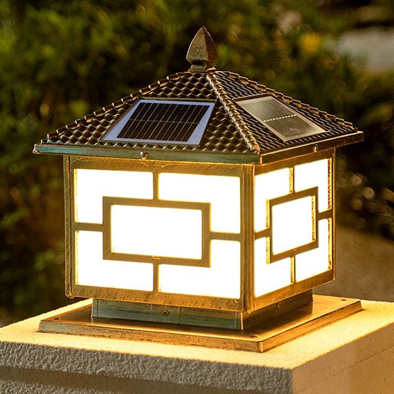 Modern LED Pillar Lamp Metallic LED Solar Lighting Fixture for Garden