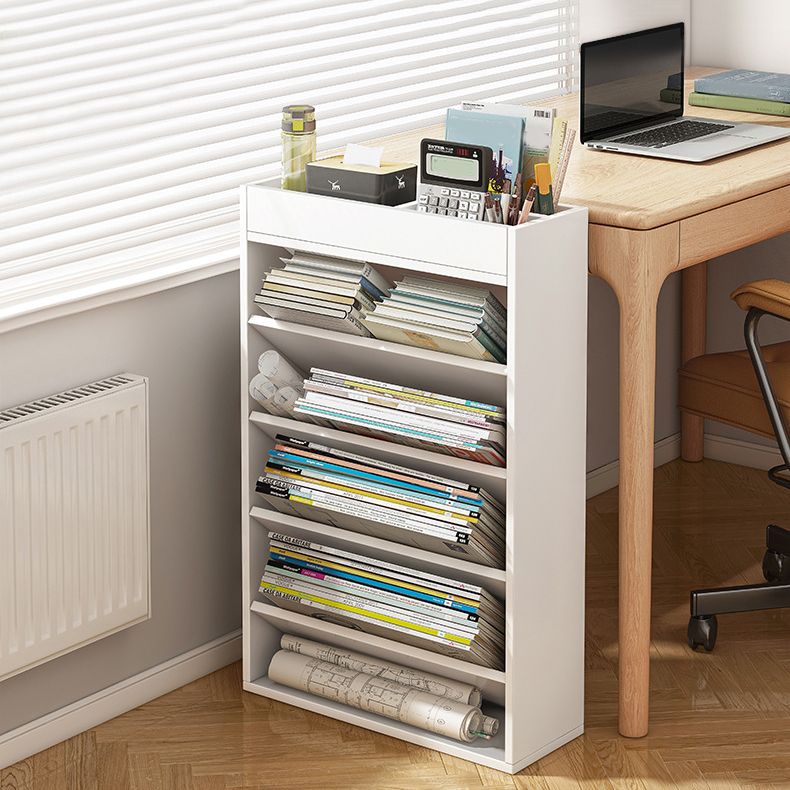 Zeitgenössischer Stilbuchregal Holzbuchregal für Heimbüro