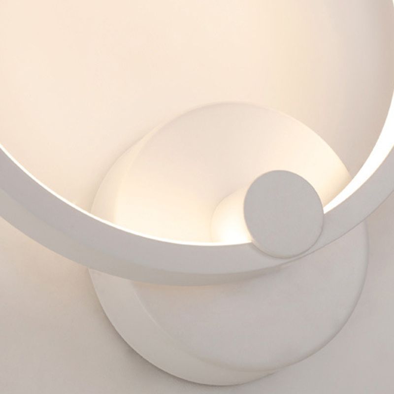Round Shape Wall Lamp Modern Style Acrylic 1 Light Sconce in White