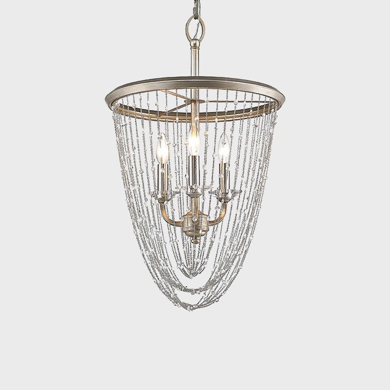 Zeitgenössische Kerzenleuchterlampe 3 Köpfe Kristallsuspension Licht in Gold mit drapierte Kette