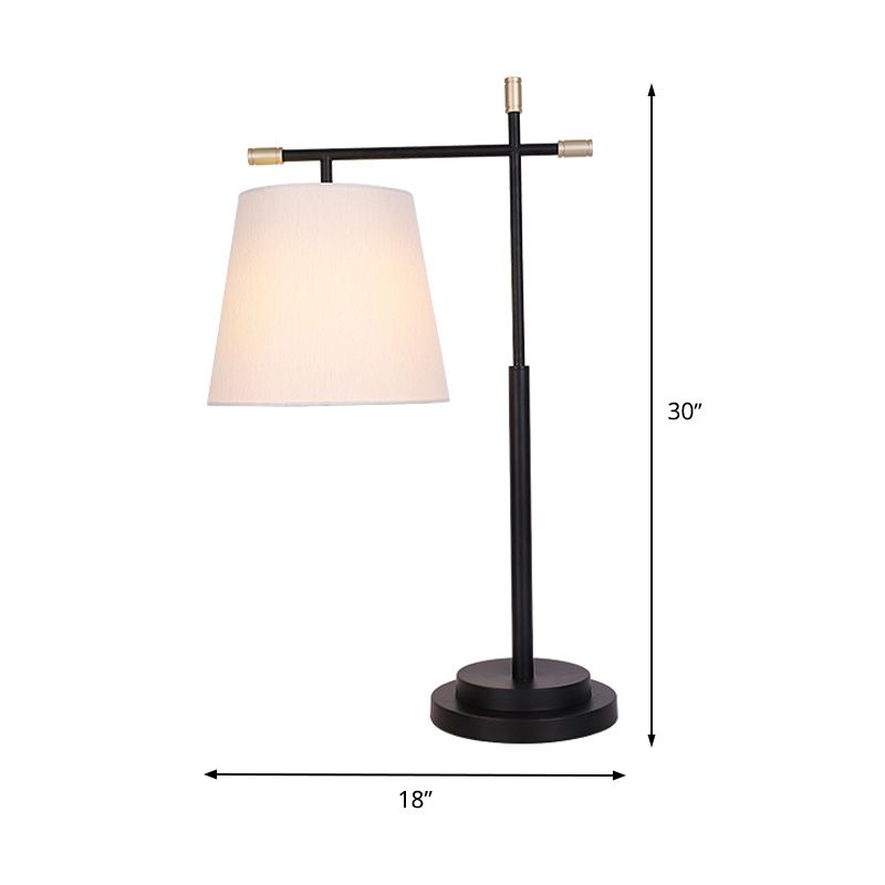 1 table de tête de chambre à coucher lumière moderne lampe de nuit noire moderne avec une teinte en tissu conique