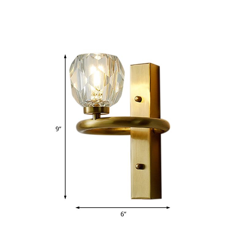 1 Light Dining Room Salle Mur Gince Lighting Contemporary Brass Wall Mount Lightture avec une nuance de cristal global