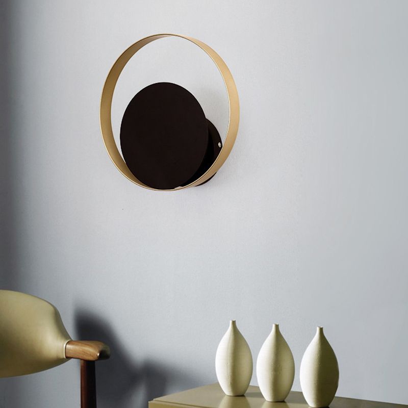 1 Light Circular Wall Mount Light Minimalism Metal Wall Lamp in Black