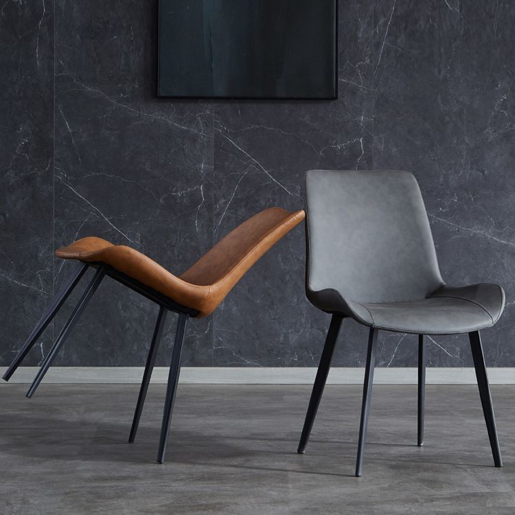 Silla lateral de cuero contemporánea para restaurante Silla de comedor con respaldo sólido