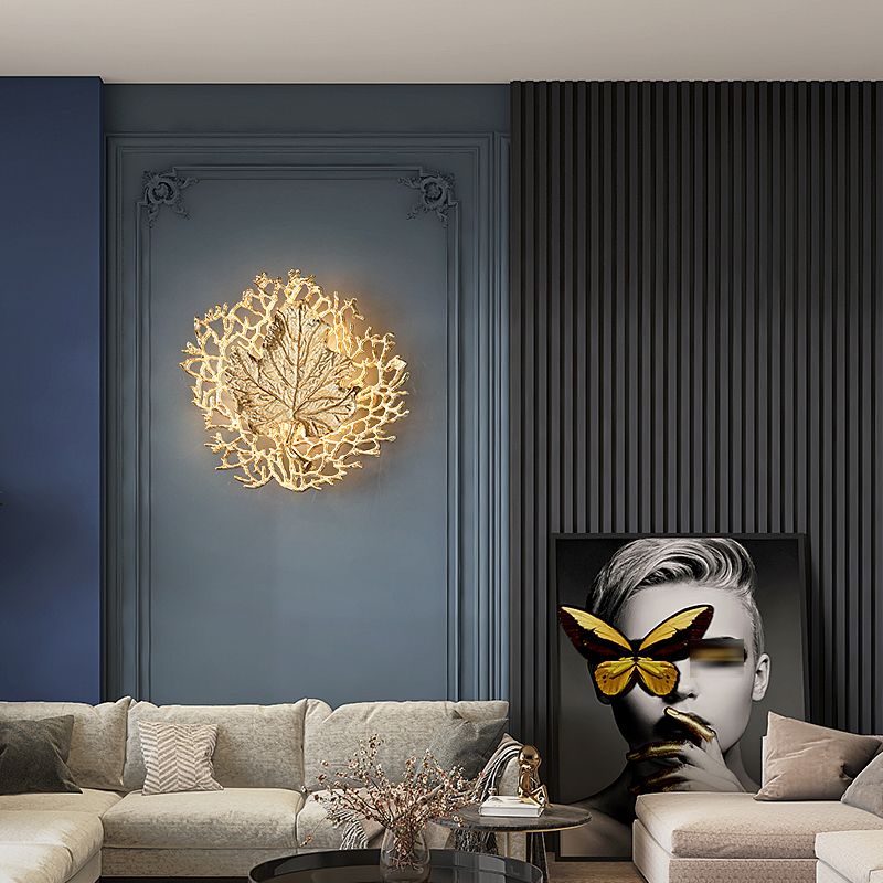 Metal Shade Wall Lamp Modern Style Unique Gold Shape Wall Mounted Lighting for Bedroom
