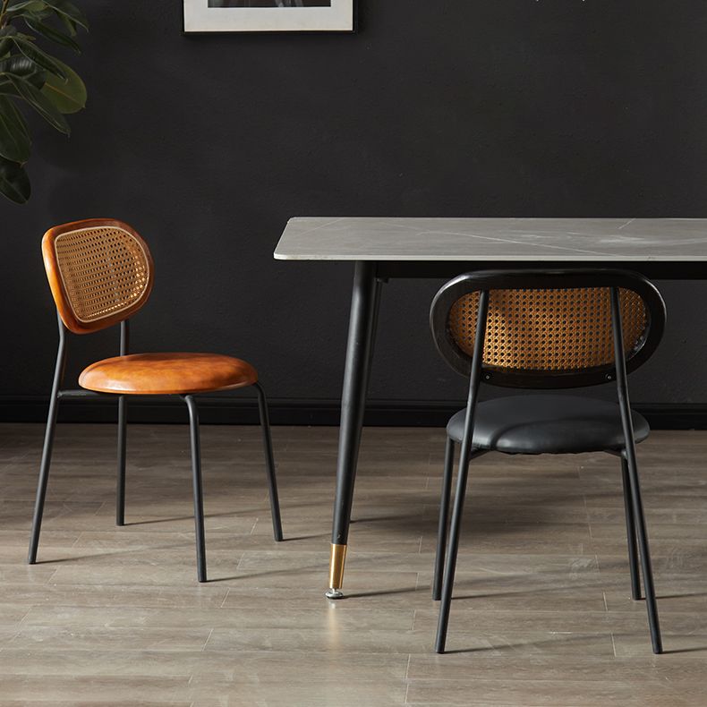 La imitación de cuero del diseño industrial que cena las sillas abre la silla lateral trasera