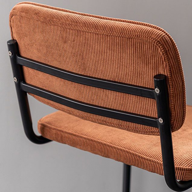 Sillas de comedor estilo moderno Sillas sin brazos con respaldo abierto y patas de metal