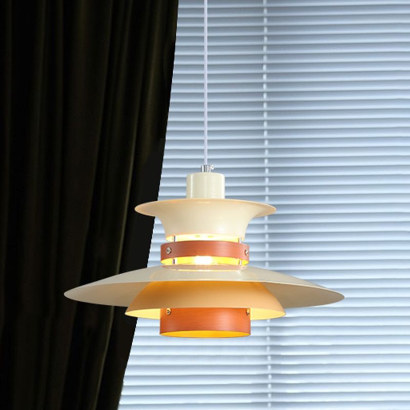 Éclairage de suspension à nuance écarquillée peu profonde Fixture d'éclairage en métal de style nordique en orange