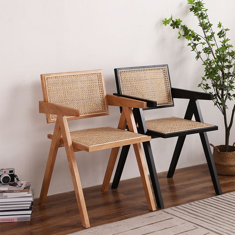 Chaise de salle à manger en bois moderne, bras de chaise en rotin pour utilisation au Restaurant