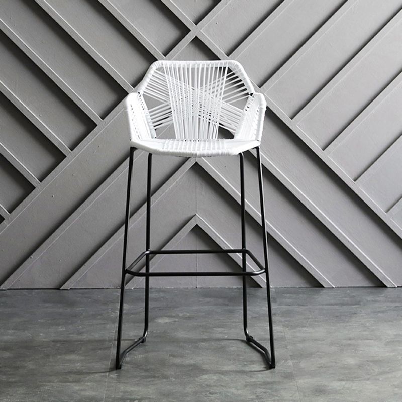 Scandinavian Plastic Rattan Bar Stool Armed Bucket Stool with Metal Legs