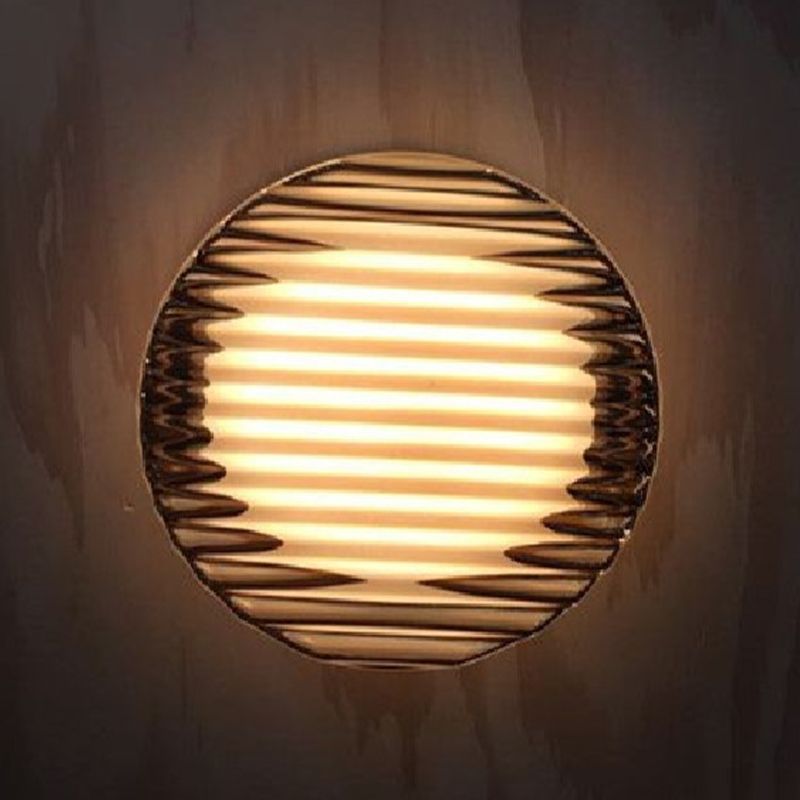 Single Modernism Wall Mounted Sconce Polished Acrylic LED Wall Light for Bedroom