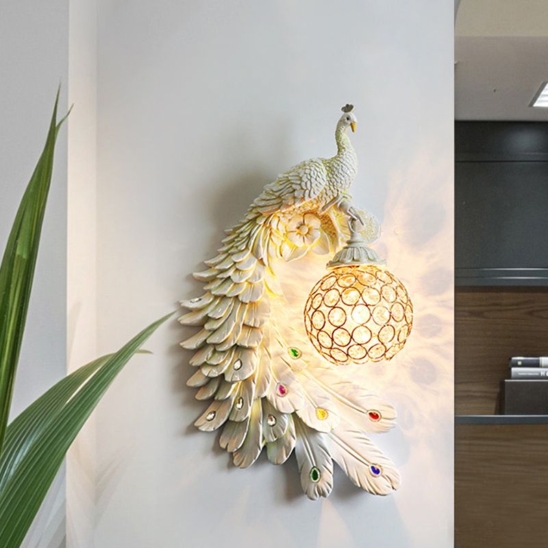 Cotta de pared de pavo real un solo cabeza Cottage White/Red/Blue Resin Wall Lighture con sombra de cristal K9 transparente, izquierda/derecha