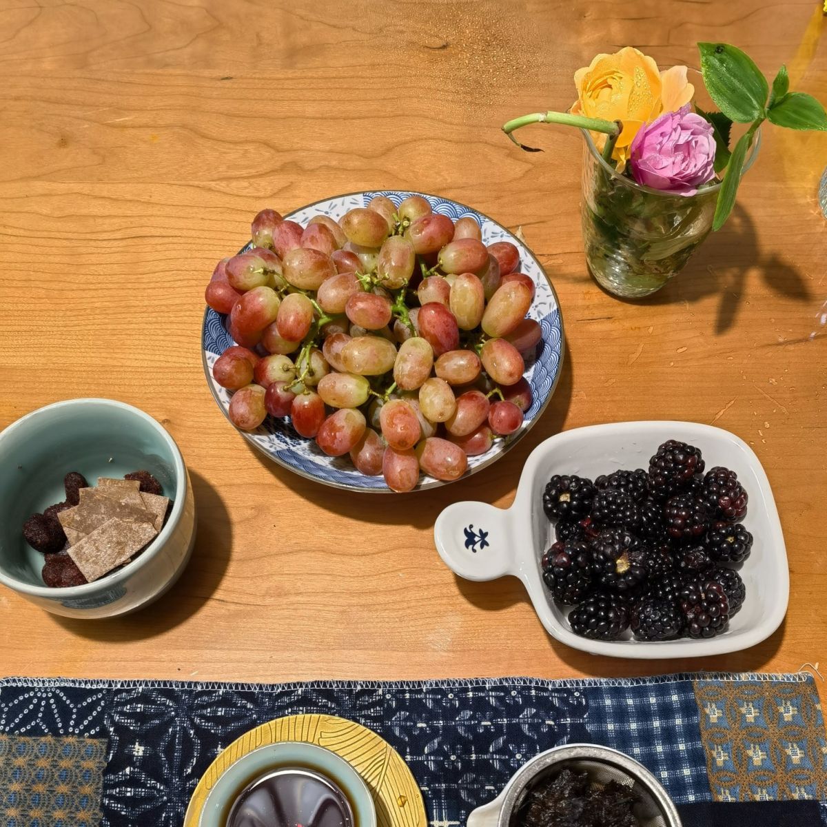 Modern Style Dining Table Solid Wood Rectangle Table for Home