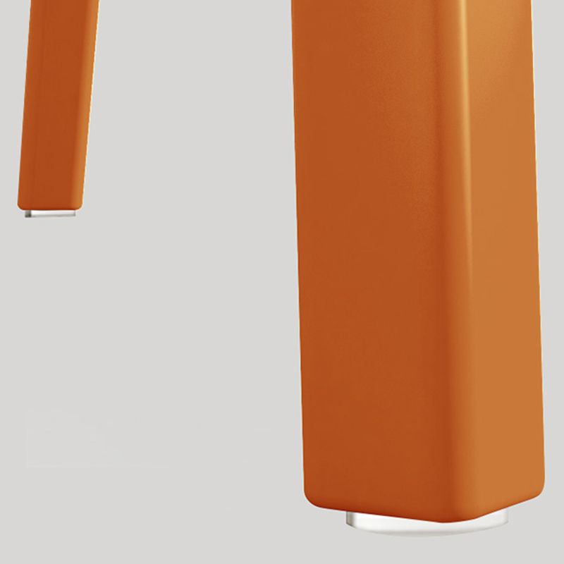 Chaise d'appoint en plastique pour salle de réunion scandinave, chaise de salle à manger à oreilles au fini mat (Ensemble de 4)