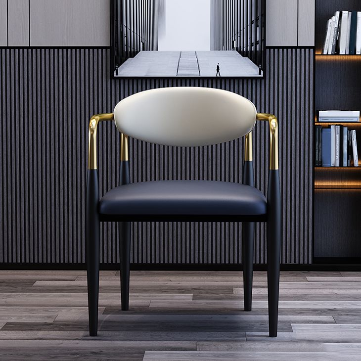 Silla de comedor moderna de cuero mate con brazo abierto para sala de reuniones
