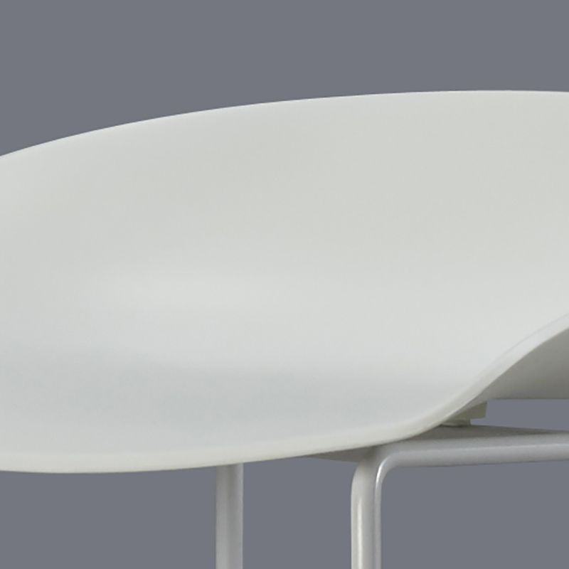 Moderne Style-Hop-Höhlen-Eisenschlittenbeine PP Eimer Sitz für Küchenbars