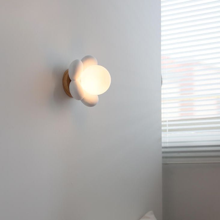 Modern White / Pink Wall Light Fixture Minimalist Wall Light Sconce for Bedroom
