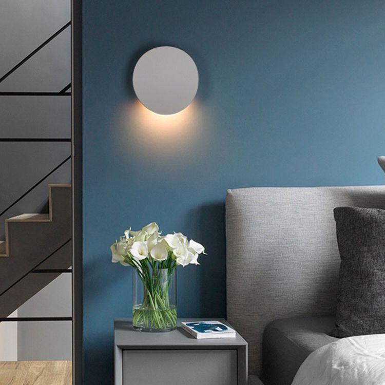 Circular LED Single Wall Lamp in Modern Simplicity Aluminium Wall Light for Interior Spaces