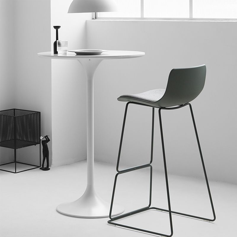 Modern Round Bar Table Fixed Bistro Bar Height Cocktail Table with Metal Pedestal Base