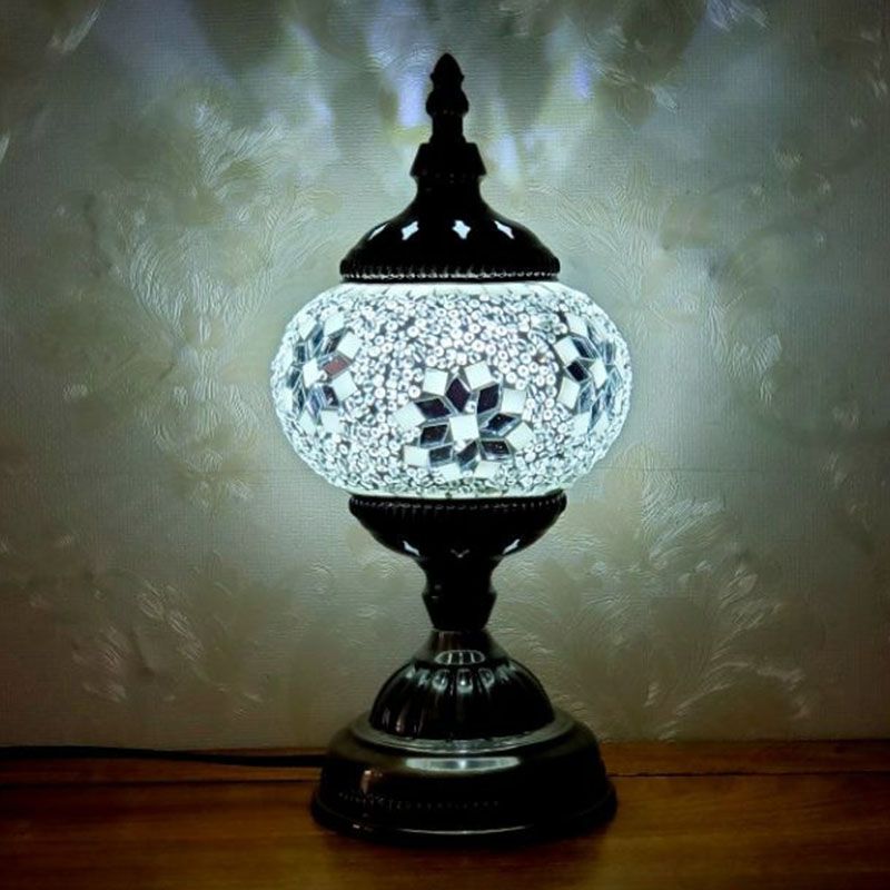 Turkish Oblate Nachttischlampe Single-Bulb-Glasschifftischleuchte für das Restaurant