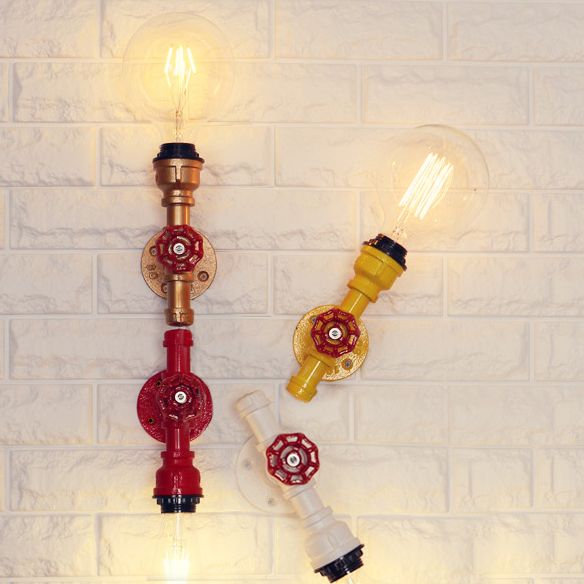 Metallic Pipe Sconce Lamp Industrial 1 Bulbe Farmhouse Wall Lightture With Red Valve en blanc / rouge, 1/5-pack