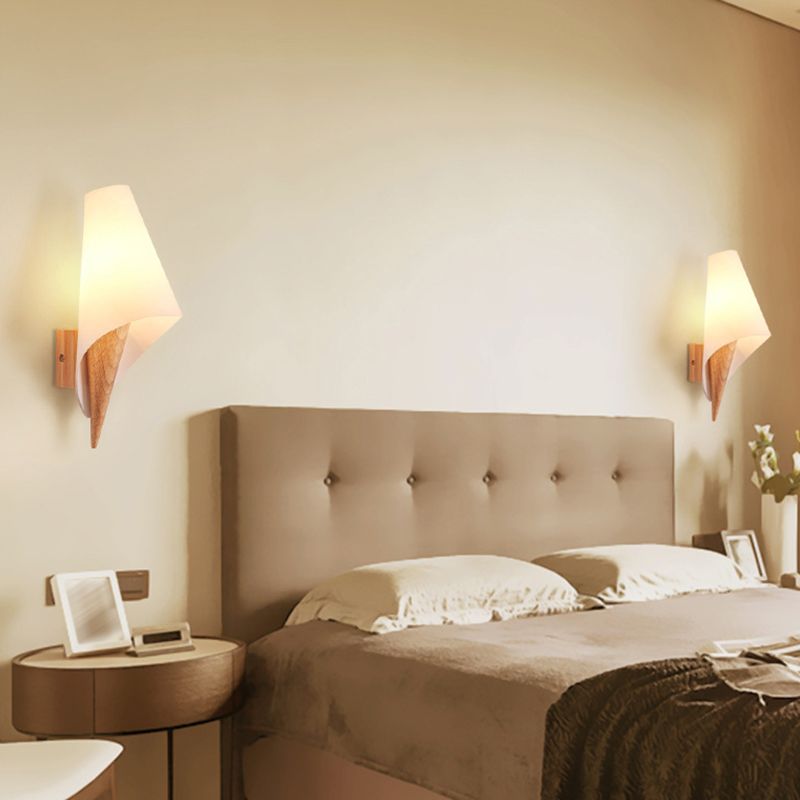 1-Light Wall Sconce Modern Style Wood Wall Lighting for Bedroom