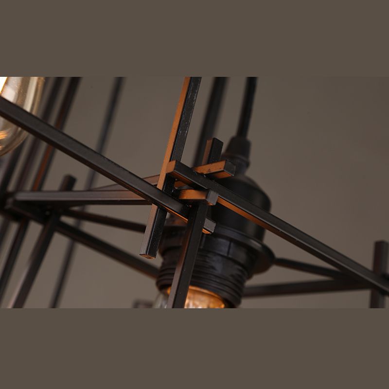 Luz colgante geométrica negra en araña de hierro forjado de estilo vintage industrial con marco de hierro