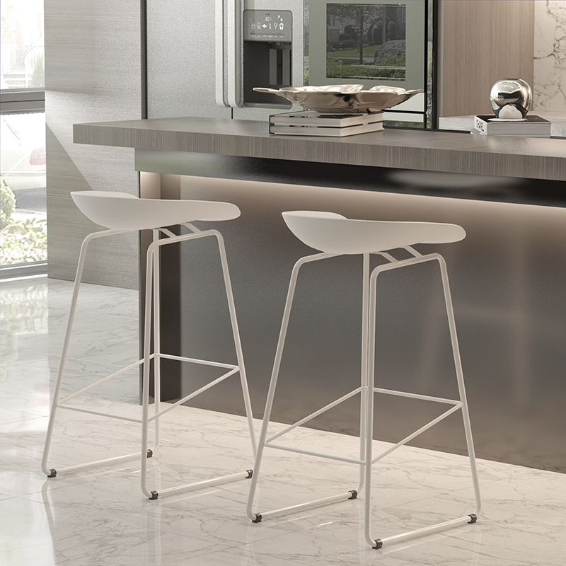 Scandinavian Style Bar-stool with Bucket Seat Counter Stool for Kitchen Bar
