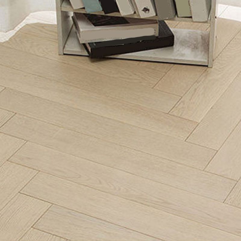 Beige Oak Laminate Plank Flooring Scratch Resistant Click Lock Laminate Floor