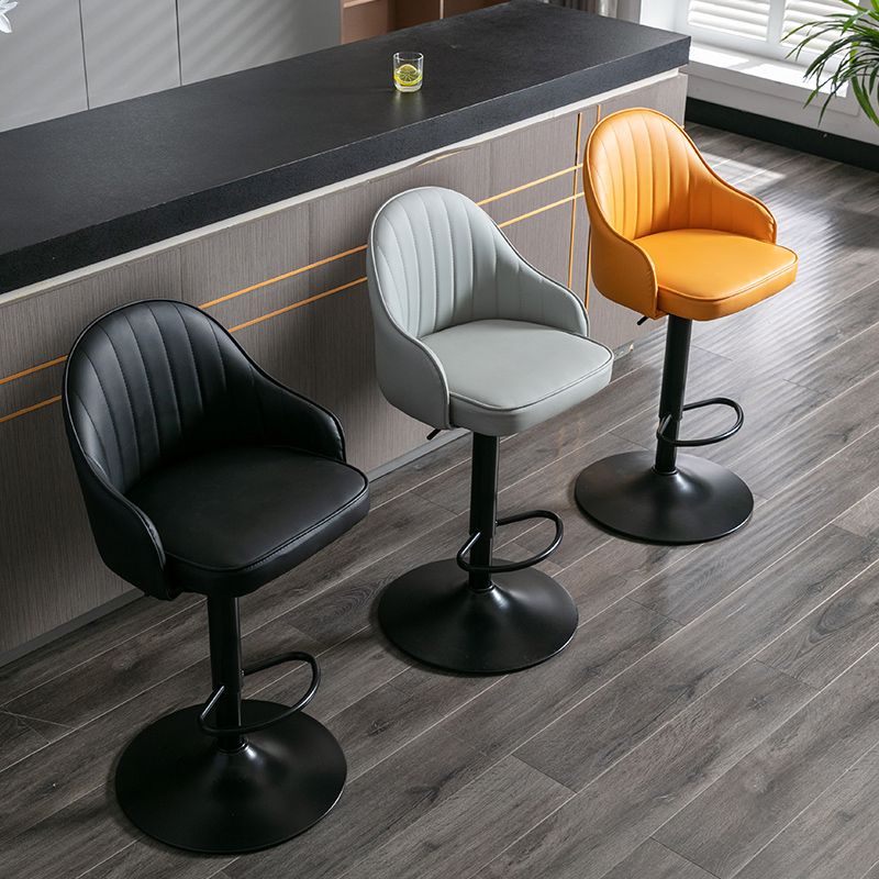 Taburete de bar ajustable giratorio de metal nórdico, taburete alto para interiores con tapizado
