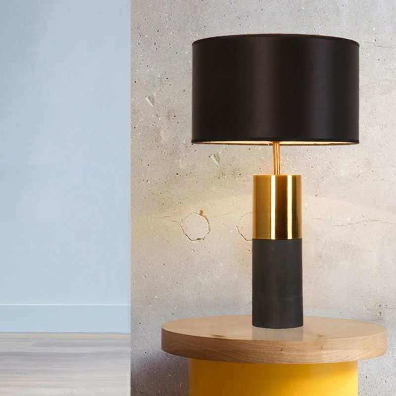 Zementzementzylindrische Tischlampe Minimalistische Einzelnachtständer mit Trommelstoffschatten