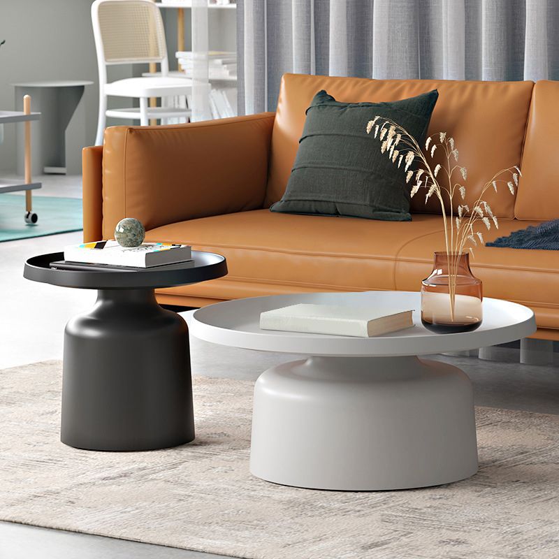 Mid-Century Modern Round Metal Coffee Table Pedestal Tray Top Cocktail Table