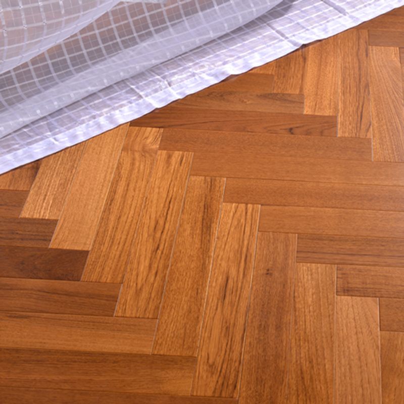 Traditional Laminate Flooring Wood Mildew Resistant Click Lock Laminate Floor