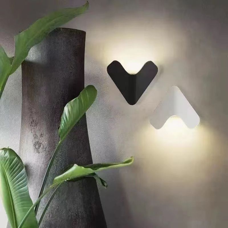 Modern Style Triangle Shape Wall Sconce Metal 1 Light Sconces for Outdoor