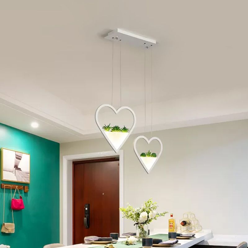 Loving Heart Metal Cluster Pendant Simple 2/3 Heads Dining Room LED Plant Ceiling Light in White
