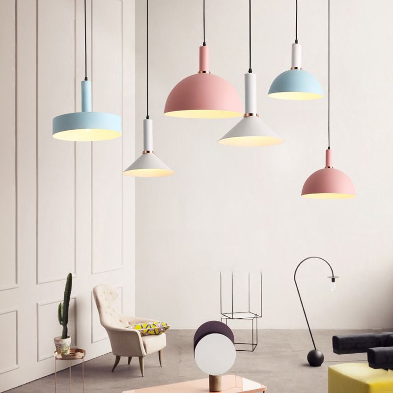 Pendant de style nordique Macaron Light Metal 1 lumière suspendue Lumière pour le chevet