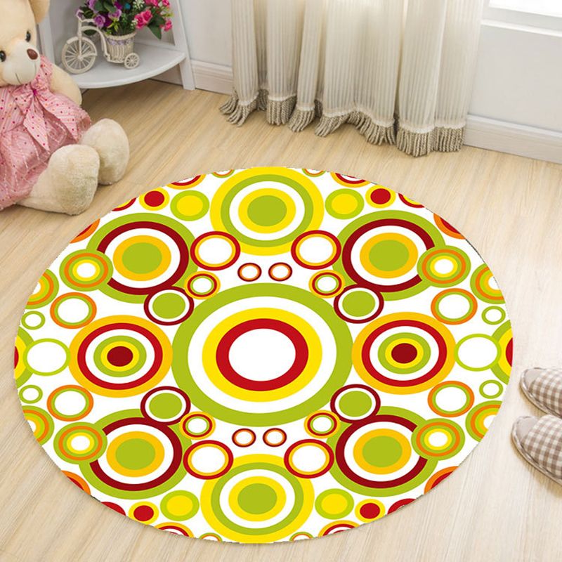 Black Casual Rug Polyester Graphic Rug Non-Slip Backing Rug for Living Room