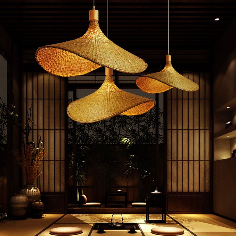 Beige Hut Form Suspension Anhänger Licht zeitgenössischer Stil Rattan Anhänger Beleuchtung