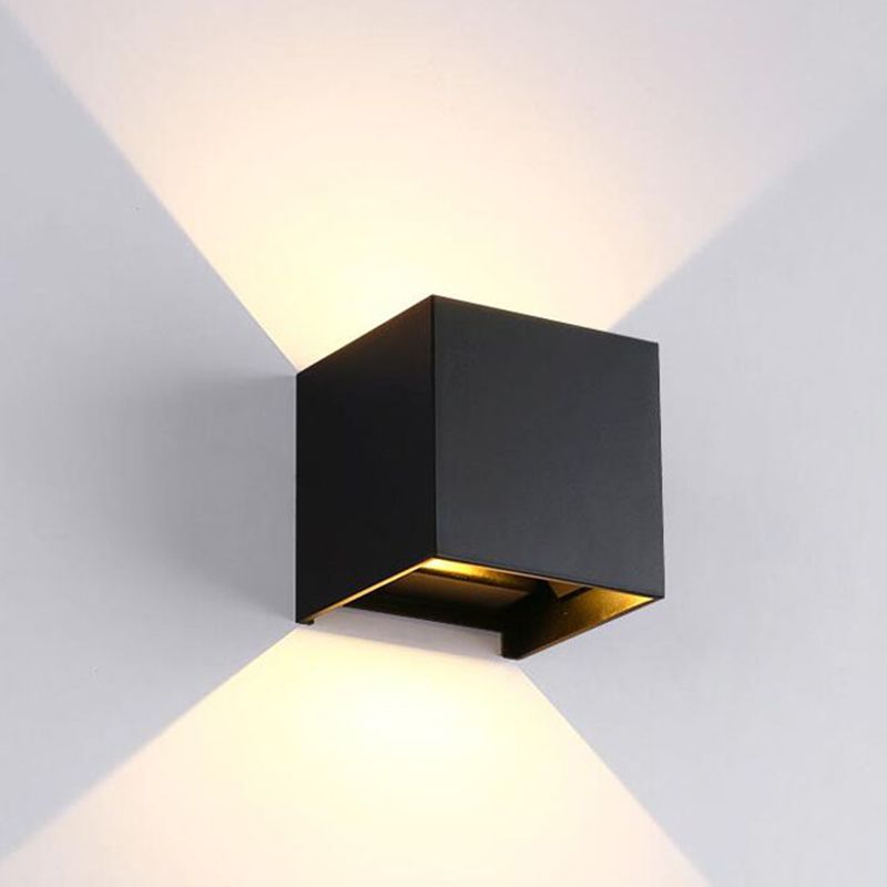 Cube Shape Wall Mount Lamp Modern Style Metal 2 Lights Sconce Lamp in Black