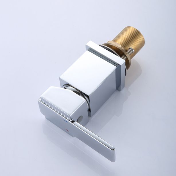Modern Swivel Bathroom Faucet Low Arc Deck Mounted Bathtub Faucet