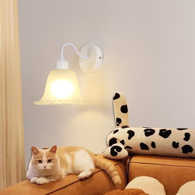 Modern Metallic Wall Light Sconce Minimalist Wall Light Fixture for Bedroom