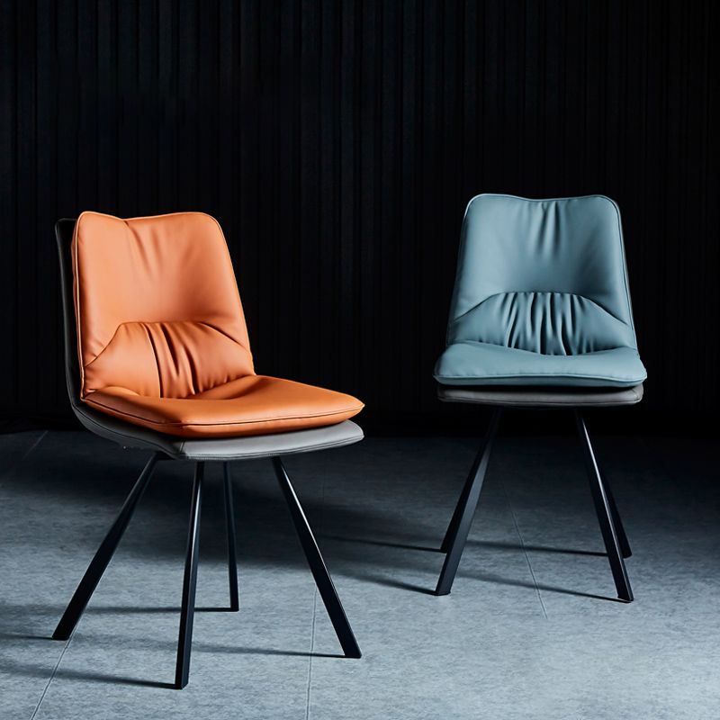 Chaise latérale de restaurant contemporaine en cuir PU, finition mate Parsons, chaise de salle à manger